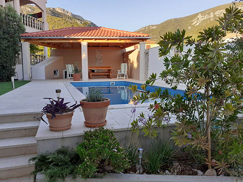 Apartmani Senje, Komiža