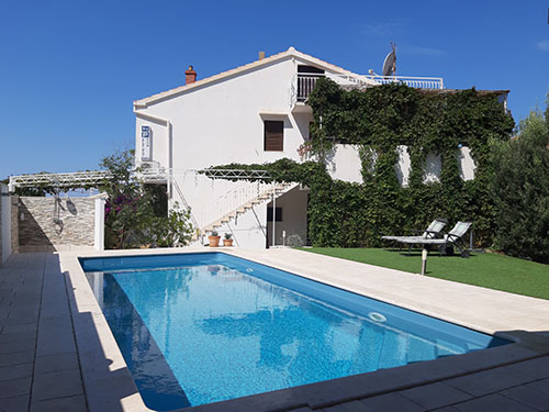 Apartmani Senje, Komiža